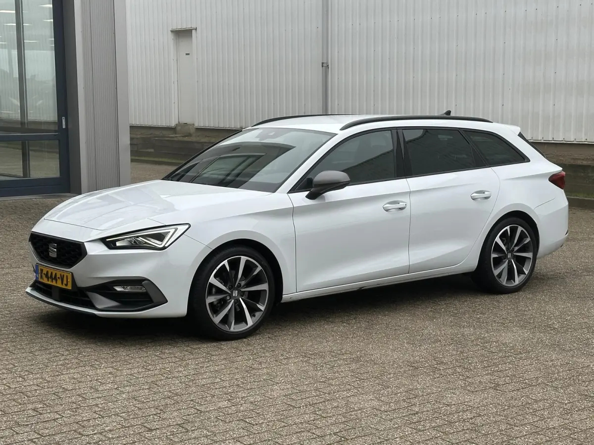 1.5 TSI Style FR Business Intense | Carplay/Adapt.Cruise/18-inch/Sfeerverlichting/LED Koplamp