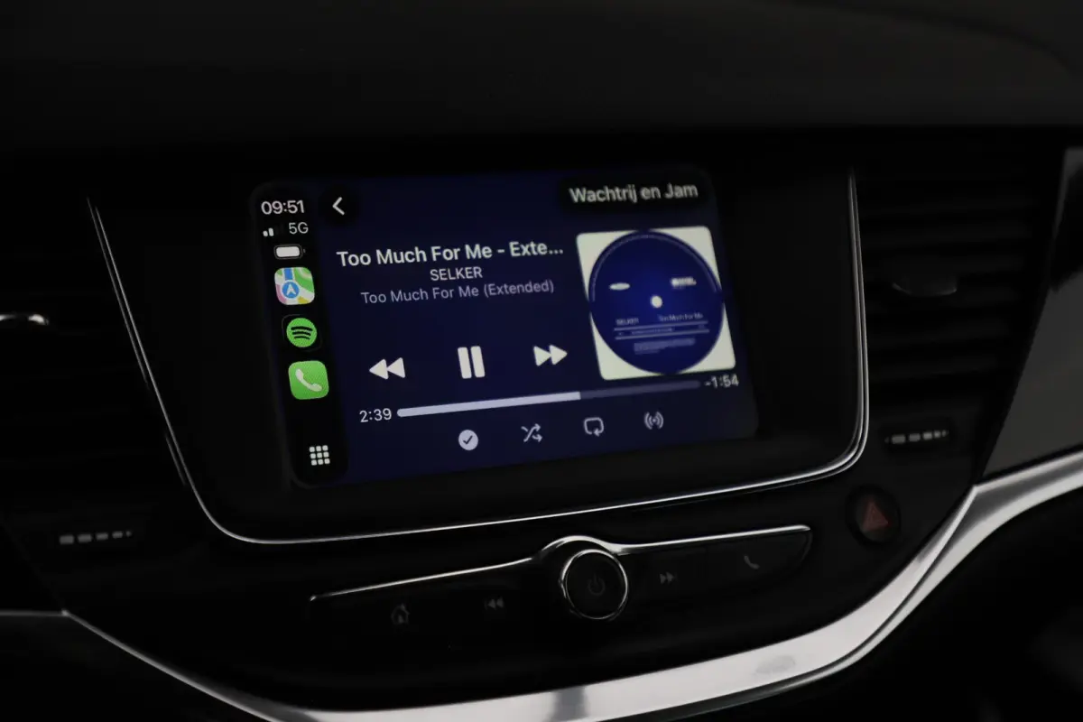 1.2 Design & Tech LMV Navigatie Achteruitrijcamera Carplay Android Climate Cruise Control Rijstrooksensor