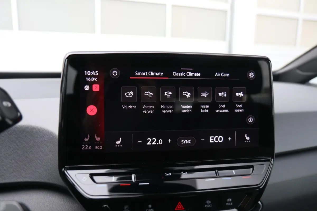 204pk First 58 kWh | SoH 94% | Navigatie | Stoelverwarming | App Connect | Parkeersensoren |