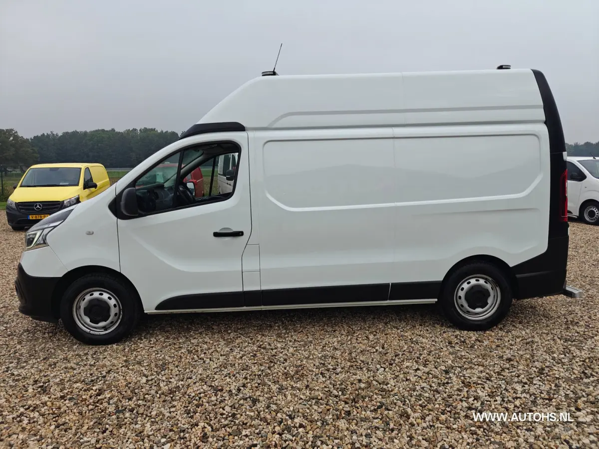 2.0 dCi 145 PK T L2H2 , 1e eig , euro 6 , Complete werkplaats inrichting met omvormer , trekhaak , airco cruise.