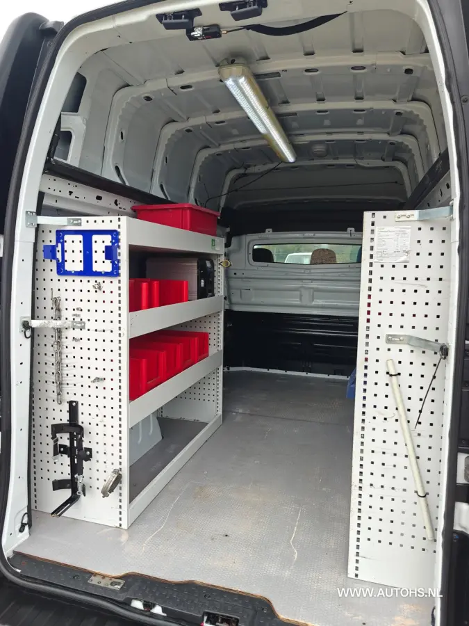 2.0 dCi 145 PK T L2H2 , 1e eig , euro 6 , Complete werkplaats inrichting met omvormer , trekhaak , airco cruise.