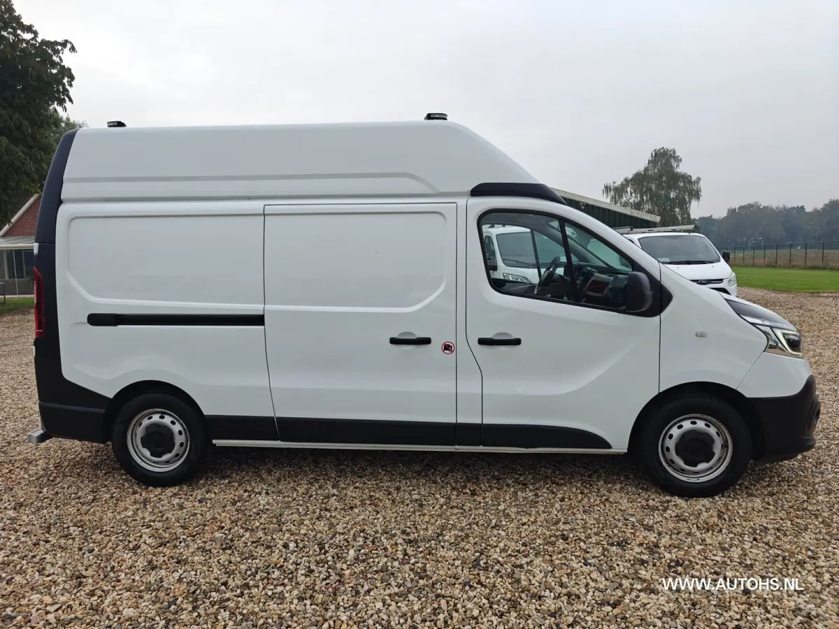 2.0 dCi 145 PK T L2H2 , 1e eig , euro 6 , Complete werkplaats inrichting met omvormer , trekhaak , airco cruise.