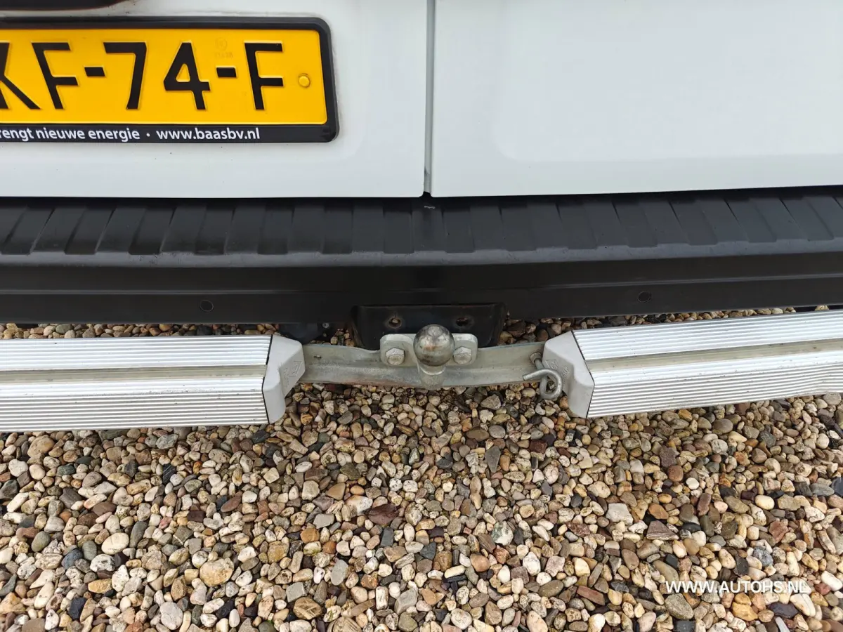2.0 dCi 145 PK T L2H2 , 1e eig , euro 6 , Complete werkplaats inrichting met omvormer , trekhaak , airco cruise.