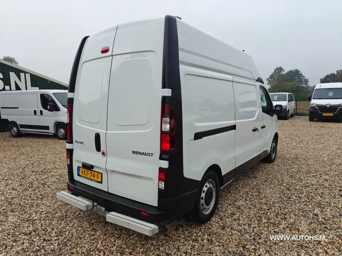 2.0 dCi 145 PK T L2H2 , 1e eig , euro 6 , Complete werkplaats inrichting met omvormer , trekhaak , airco cruise.