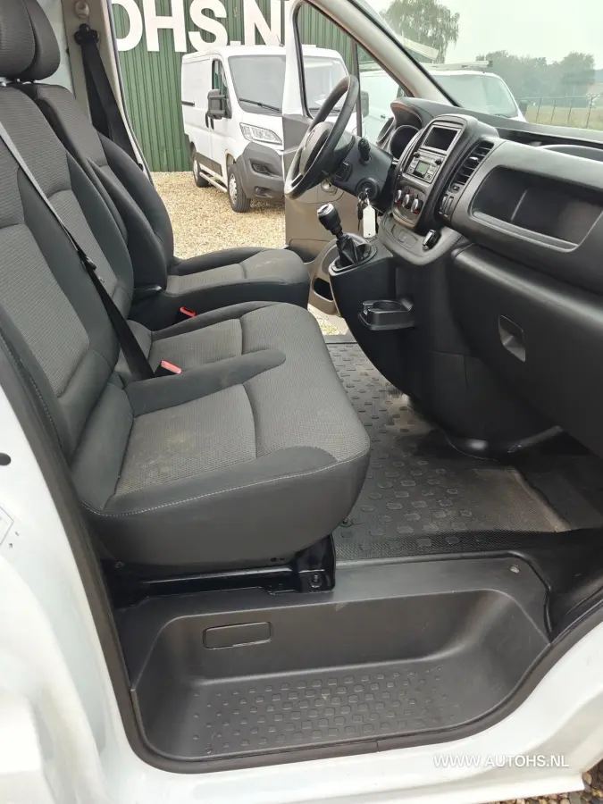 2.0 dCi 145 PK T L2H2 , 1e eig , euro 6 , Complete werkplaats inrichting met omvormer , trekhaak , airco cruise.