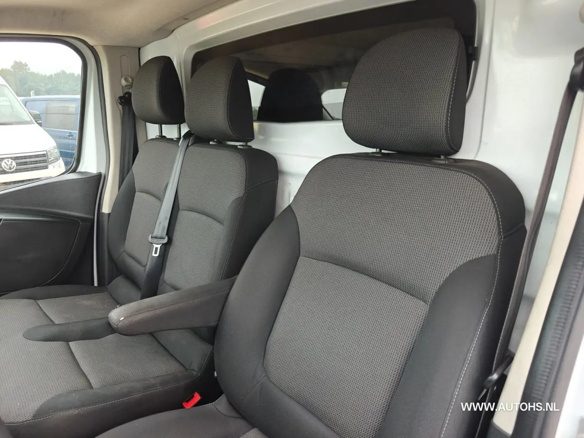 2.0 dCi 145 PK T L2H2 , 1e eig , euro 6 , Complete werkplaats inrichting met omvormer , trekhaak , airco cruise.