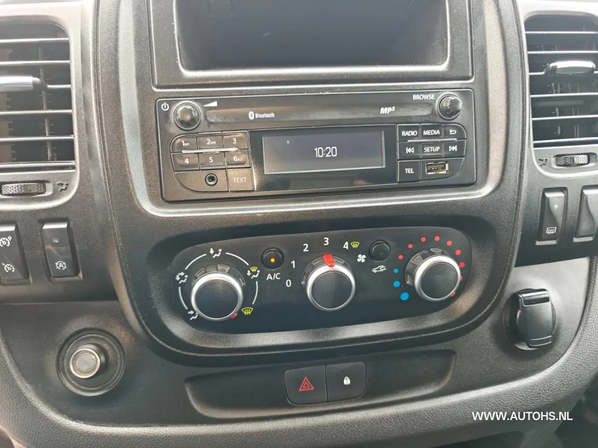 2.0 dCi 145 PK T L2H2 , 1e eig , euro 6 , Complete werkplaats inrichting met omvormer , trekhaak , airco cruise.