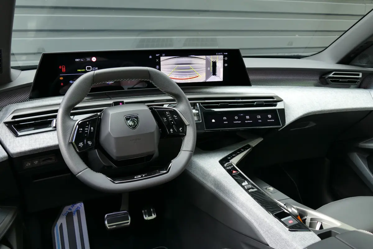 GT Exclusive - Elektrisch | Adaptieve cruise control met Stop&Go functie | LED 3D-achterlichten | Pack Safety Plus