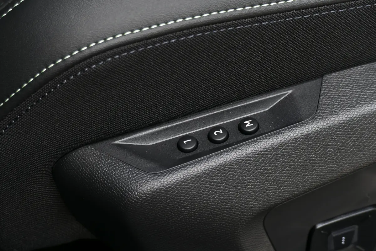 GT Exclusive - Elektrisch | Adaptieve cruise control met Stop&Go functie | LED 3D-achterlichten | Pack Safety Plus