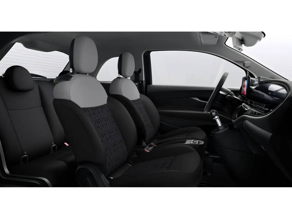 ICON | 10,25" touchscreen radio met Bluetooth, DAB & USB | Automatische airconditioning | Isofix bevestigingspunten op de achterstoelen