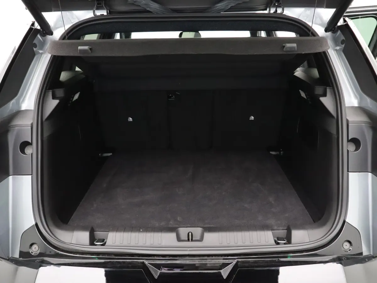 1.2 e-Hybrid First Edition 8 Jaar Garantie | Panoramadak | Elektrisch Verstelbare stoelen | Stoelverwarming en Verkoeling | Stuurwielverwarming | Adaptieve Cruise Control | Drive Assist | Pr