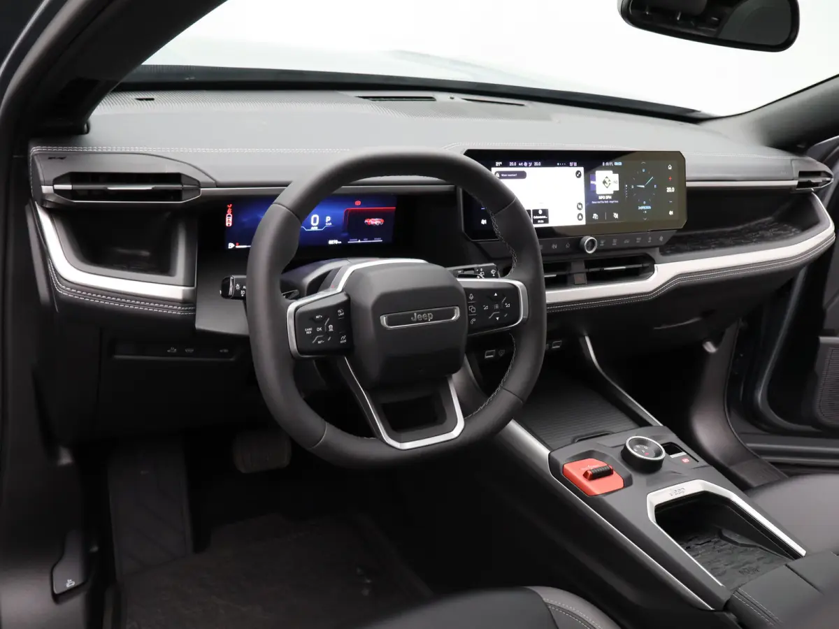 1.2 e-Hybrid First Edition 8 Jaar Garantie | Panoramadak | Elektrisch Verstelbare stoelen | Stoelverwarming en Verkoeling | Stuurwielverwarming | Adaptieve Cruise Control | Drive Assist | Pr