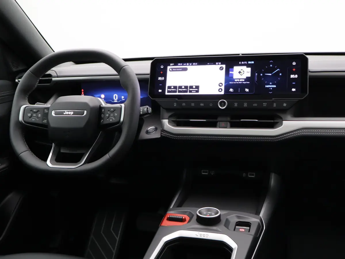 1.2 e-Hybrid First Edition 8 Jaar Garantie | Panoramadak | Elektrisch Verstelbare stoelen | Stoelverwarming en Verkoeling | Stuurwielverwarming | Adaptieve Cruise Control | Drive Assist | Pr