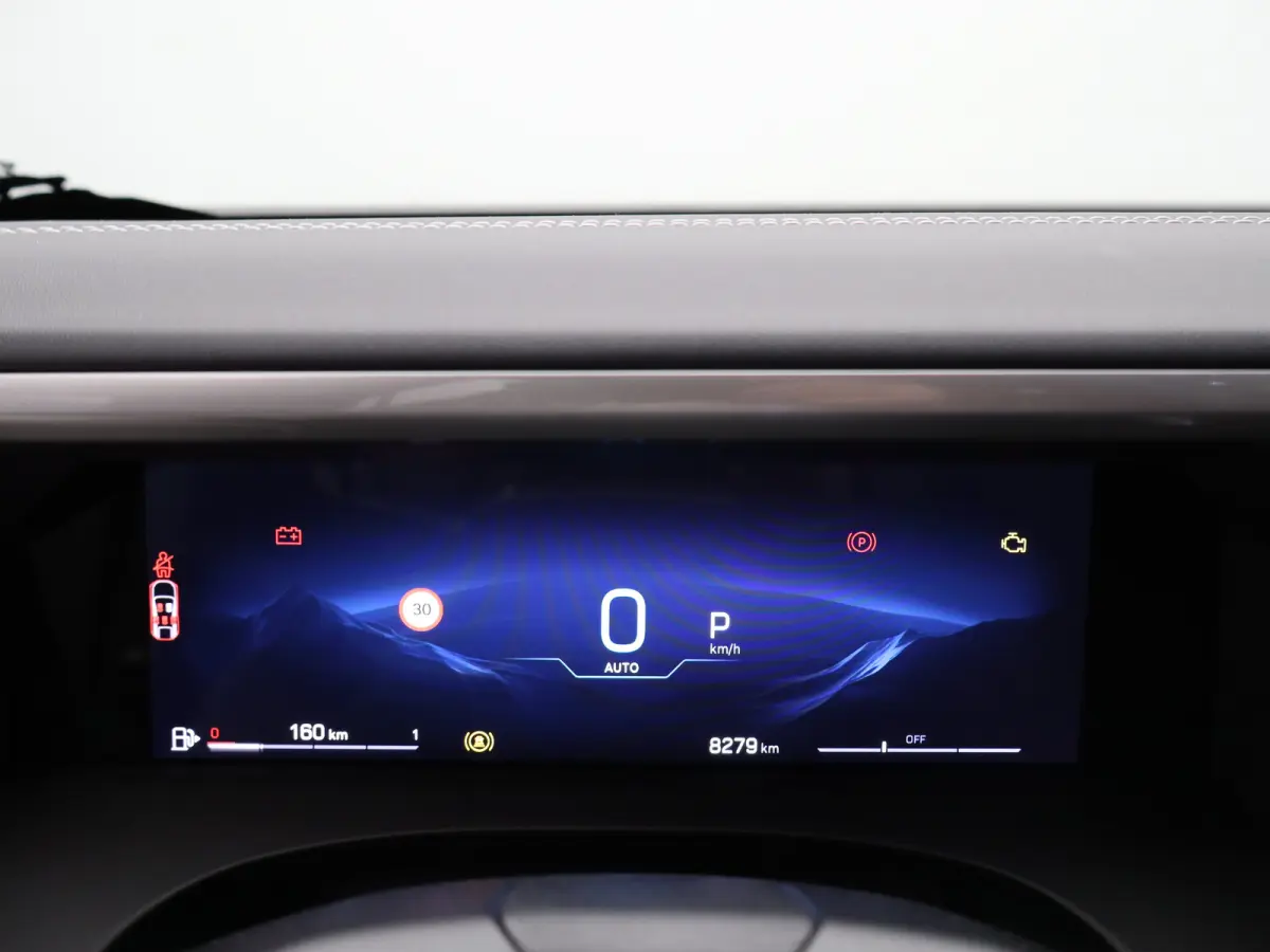 1.2 e-Hybrid First Edition 8 Jaar Garantie | Panoramadak | Elektrisch Verstelbare stoelen | Stoelverwarming en Verkoeling | Stuurwielverwarming | Adaptieve Cruise Control | Drive Assist | Pr