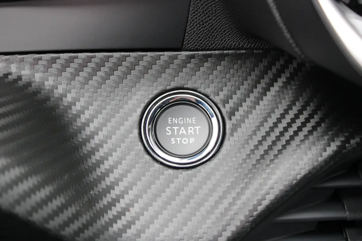 Allure | Active Safety Brake met camera en radar (automatisch noodremsysteem) met Distance Alert (waarschuwing dreigende aanrijding) | Advanced Active Safety Brake met camera en radar | Clim