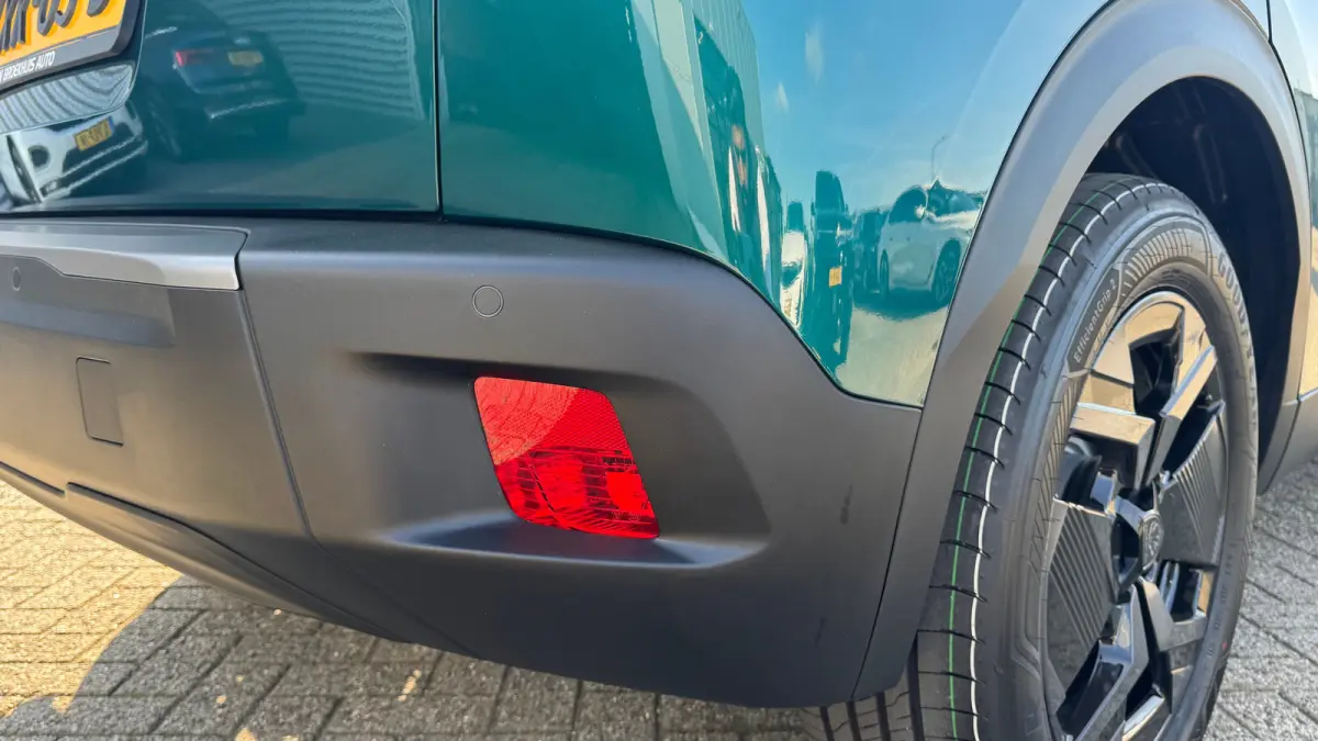 Envy | Active Safety Brake met camera en radar (automatisch noodremsysteem) met Distance Alert (waarschuwing dreigende aanrijding) | Advanced Active Safety Brake met camera en radar | Climat