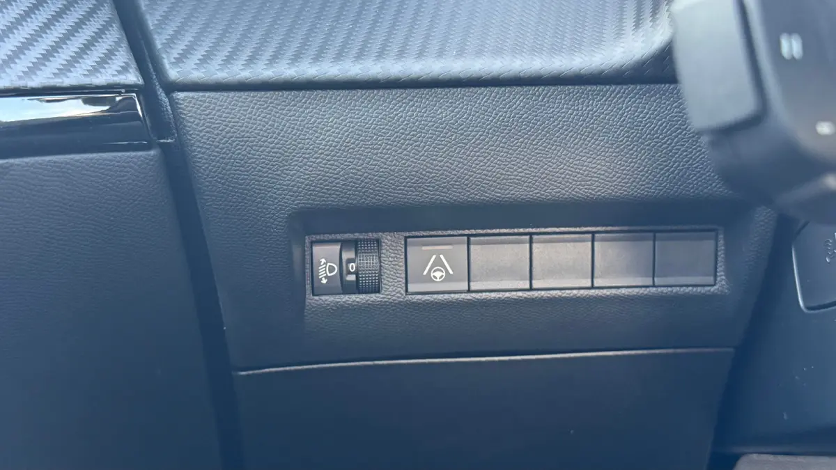 Envy | Active Safety Brake met camera en radar (automatisch noodremsysteem) met Distance Alert (waarschuwing dreigende aanrijding) | Advanced Active Safety Brake met camera en radar | Climat