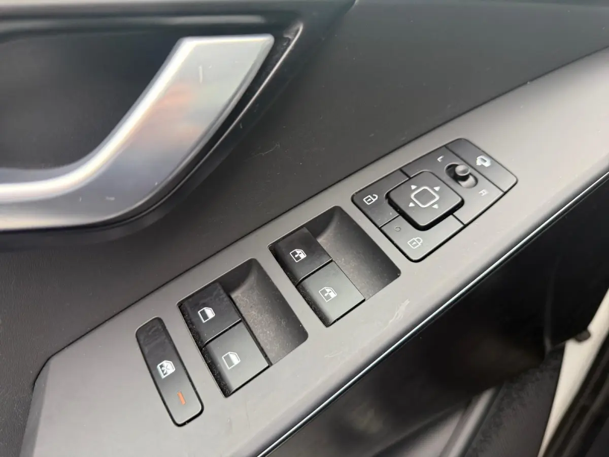 DynamicLine 64.8 kWh Dealer onderhouden | Navigatie | Carplay | Climate control | ACC |