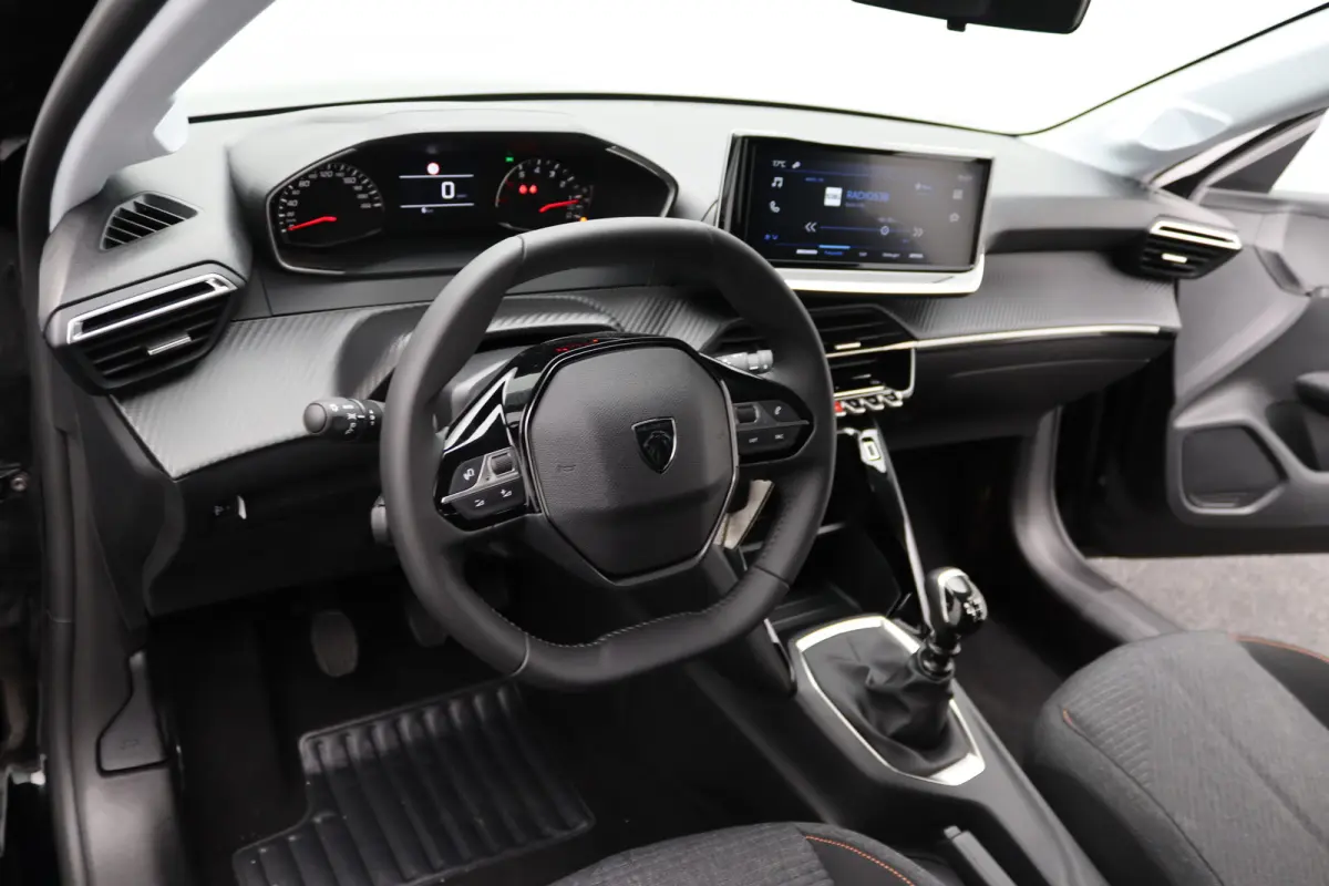 € 3.540,- Voorraad Voordeel | 1.2 PureTech 100 Style | Airco | Apple Carplay/Android Auto|telefoonintegratie premium | Cruise control
