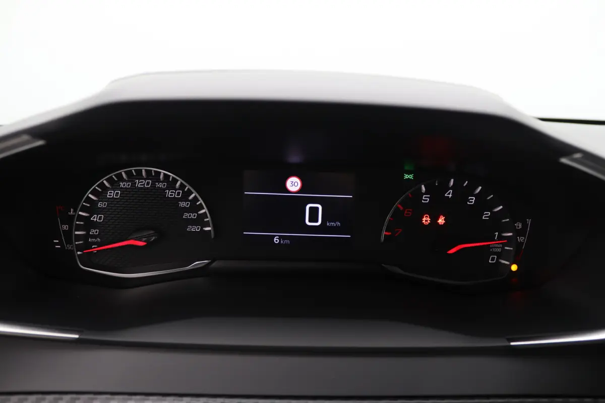 € 3.540,- Voorraad Voordeel | 1.2 PureTech 100 Style | Airco | Apple Carplay/Android Auto|telefoonintegratie premium | Cruise control