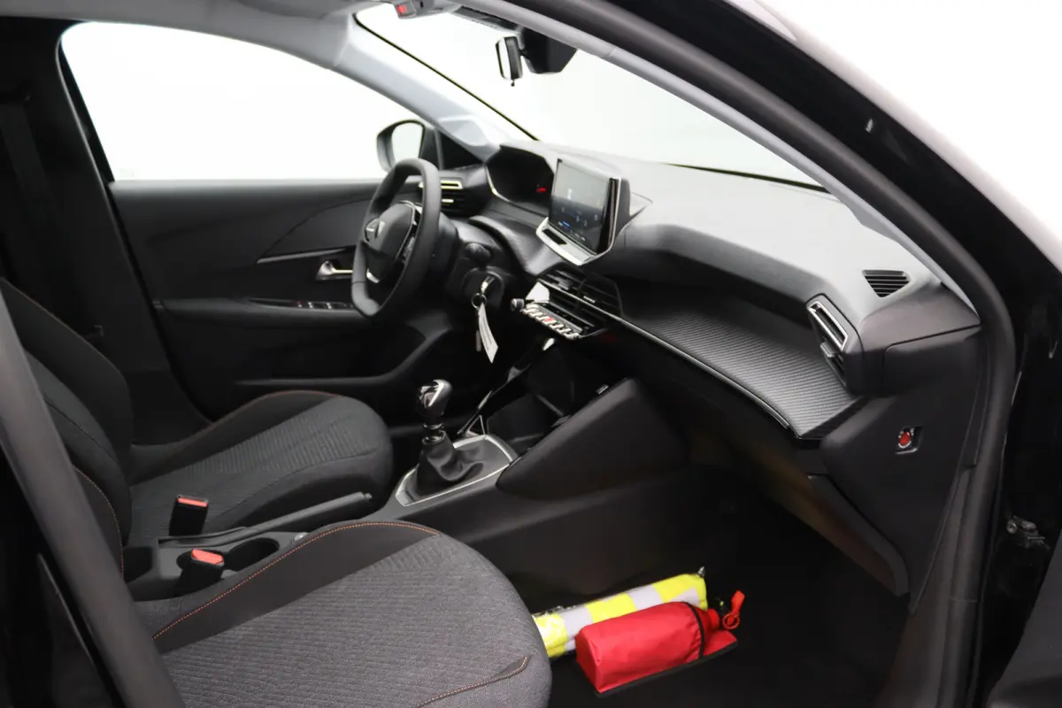 € 3.540,- Voorraad Voordeel | 1.2 PureTech 100 Style | Airco | Apple Carplay/Android Auto|telefoonintegratie premium | Cruise control