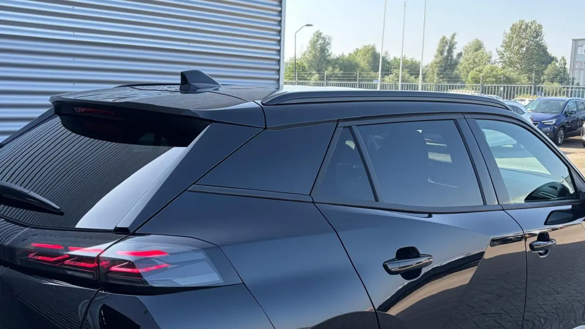 GT | 18" lichtmetalen velgen two tone zwart 'EVISSA' | Active Safety Brake met camera en radar (automatisch noodremsysteem) met Distance Alert (waarschuwing dreigende aanrijding) | Advanced 