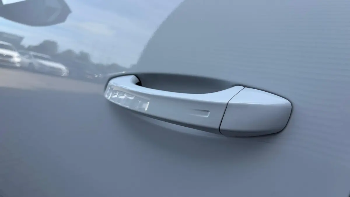 Allure | Elektrische parkeerrem | Extra getinte achterste zijruiten en achterruit