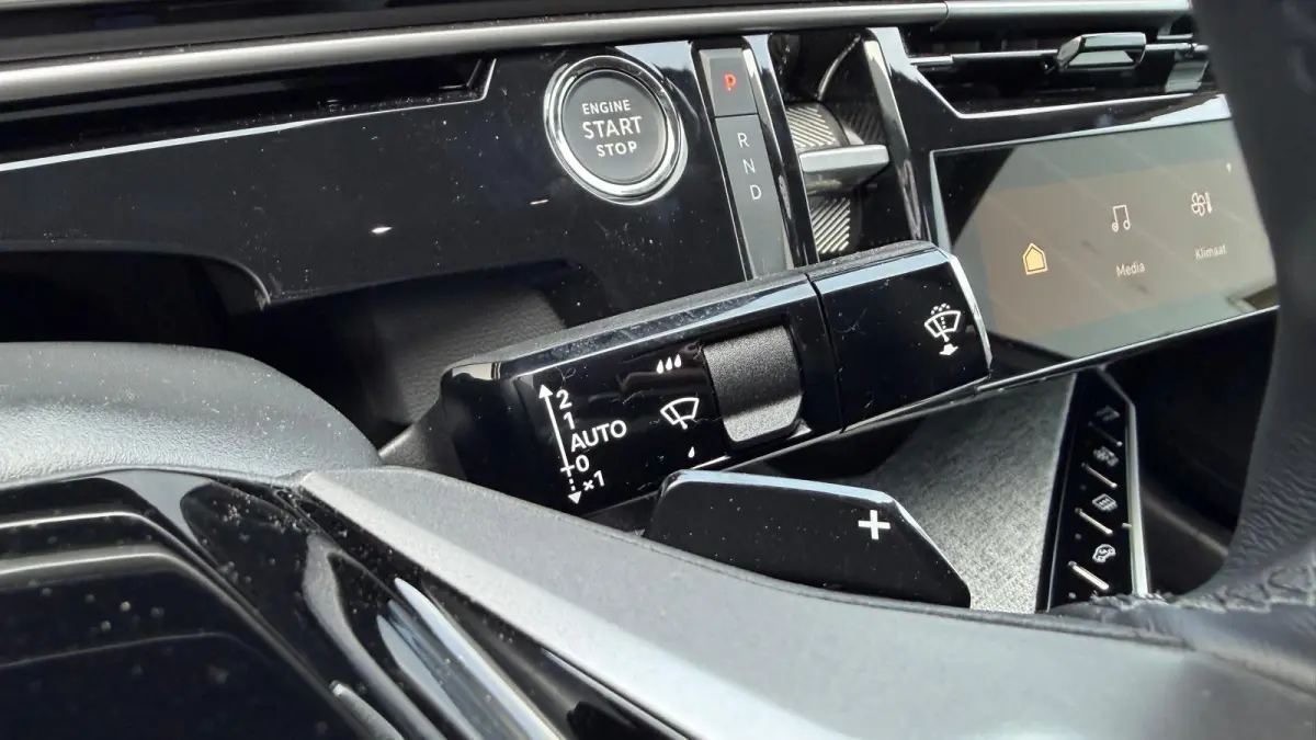 Allure | Elektrische parkeerrem | Extra getinte achterste zijruiten en achterruit