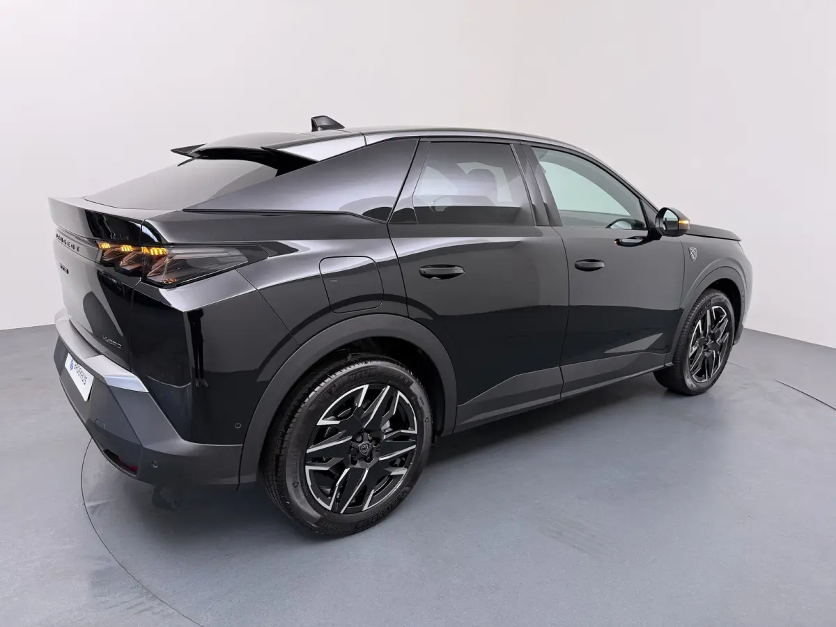 GT Exclusive | Adaptieve cruise control met Stop&Go functie | Elektrische parkeerrem | Extra getinte achterste zijruiten en achterruit