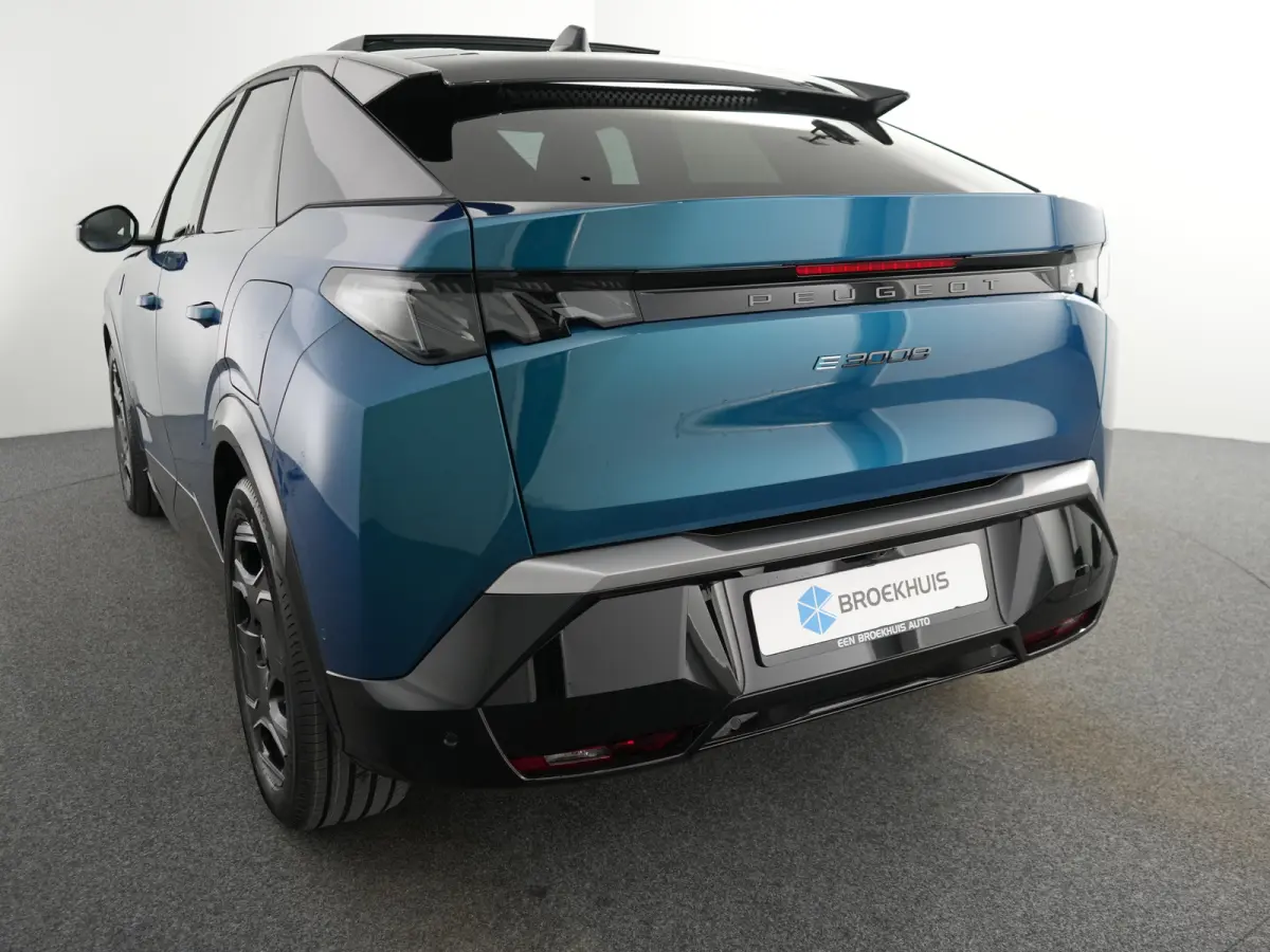 GT Exclusive | Elektrische parkeerrem | Extra getinte achterste zijruiten en achterruit
