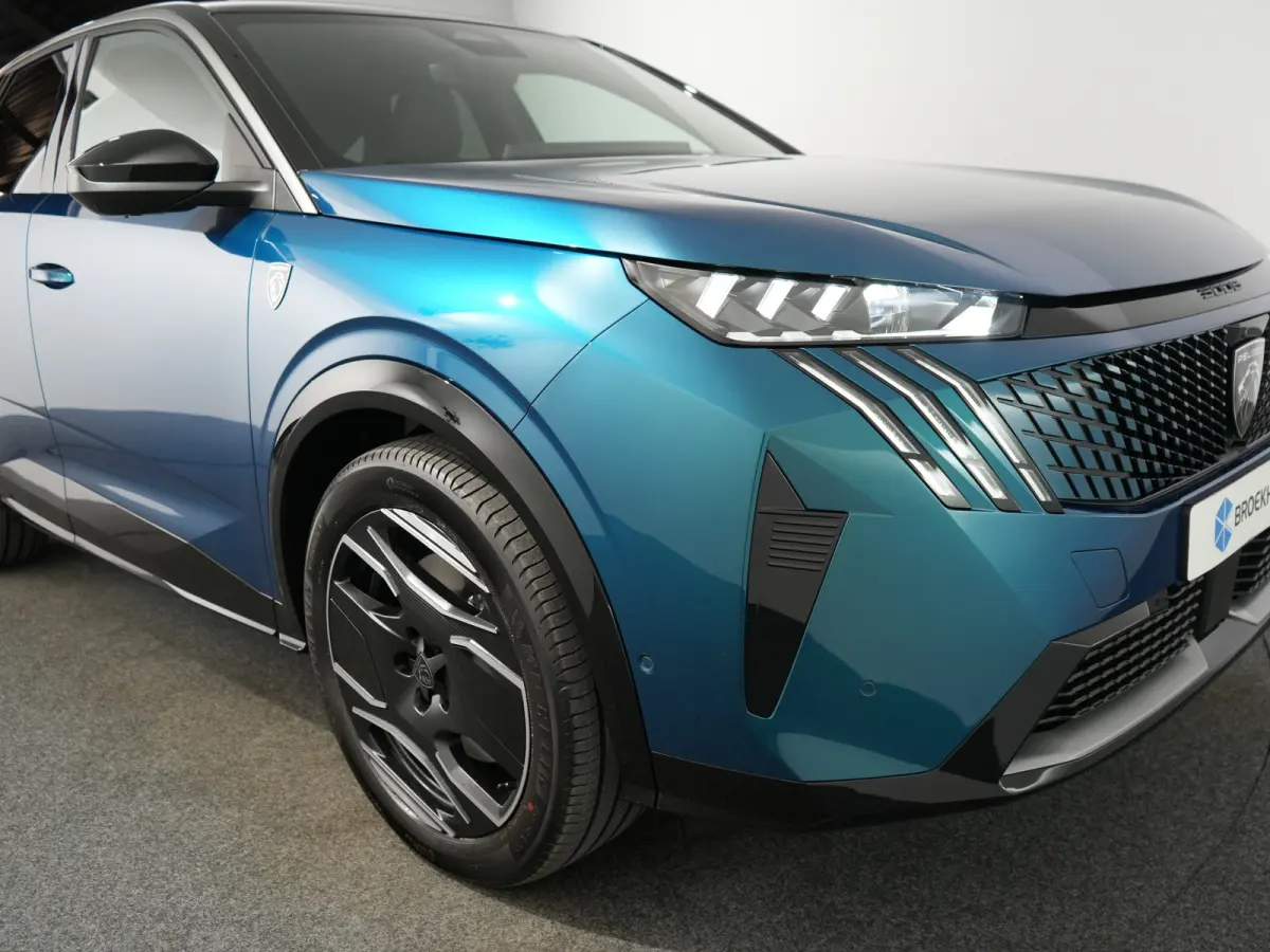 GT Exclusive | Elektrische parkeerrem | Extra getinte achterste zijruiten en achterruit