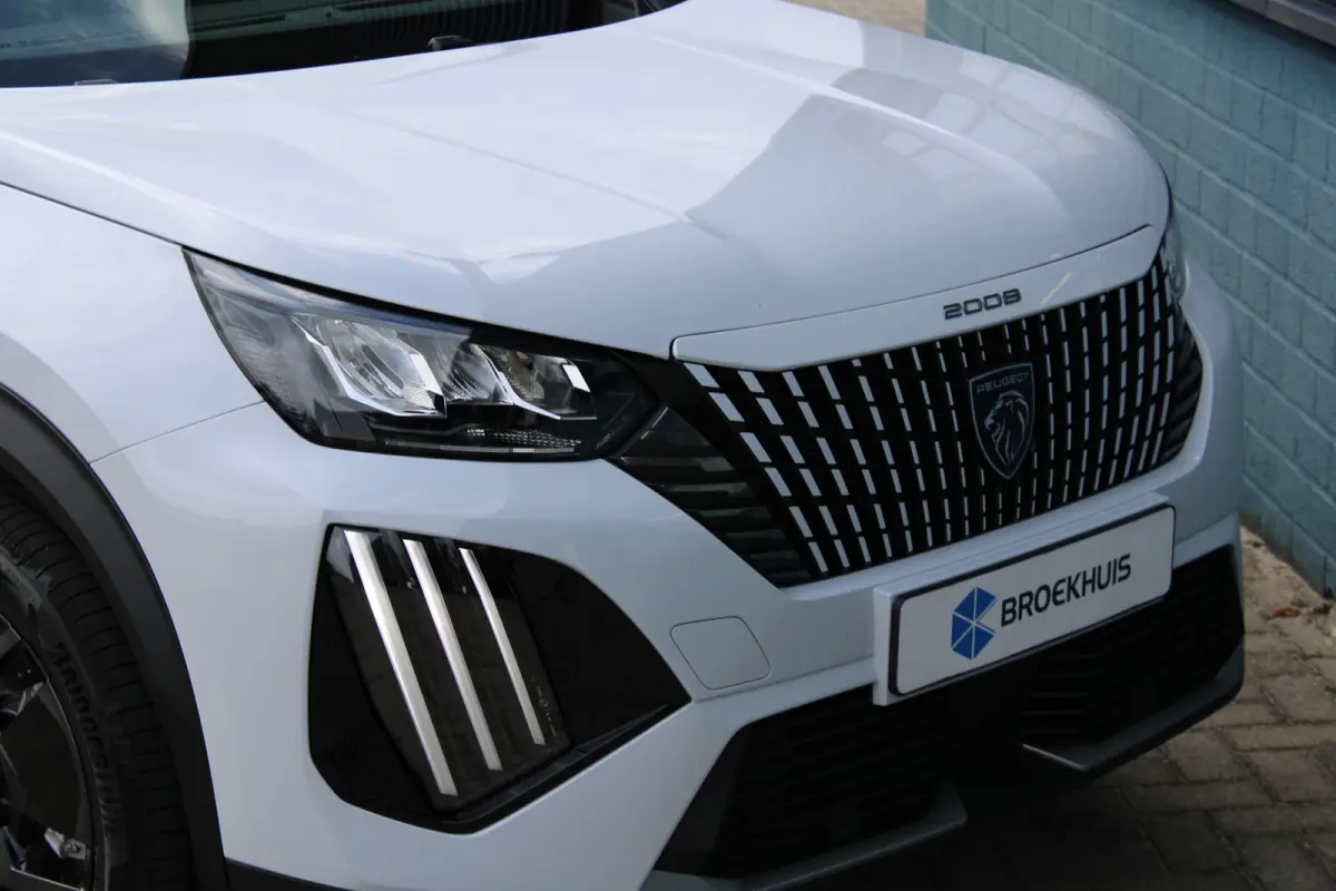 Envy | Active Safety Brake met camera en radar (automatisch noodremsysteem) met Distance Alert (waarschuwing dreigende aanrijding) | Advanced Active Safety Brake met camera en radar | Climat