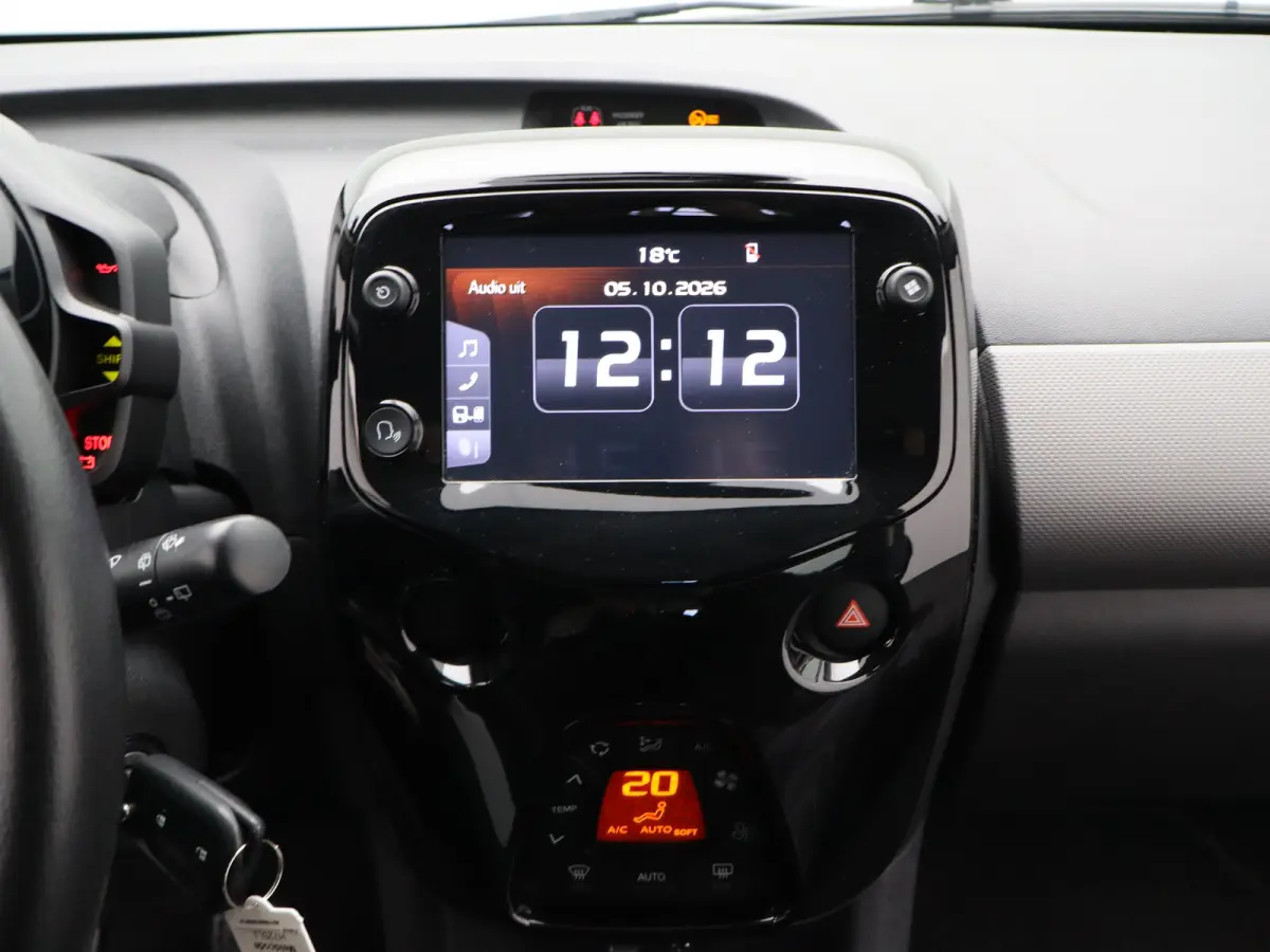 1.0 e-VTi Allure | Carplay | Camera | Clima | Bluetooth | 15" LMV |
