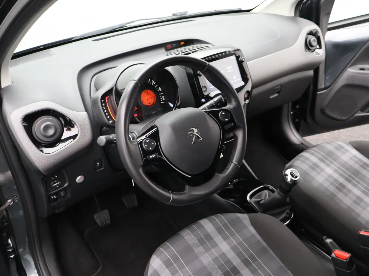 1.0 e-VTi Allure | Carplay | Camera | Clima | Bluetooth | 15" LMV |