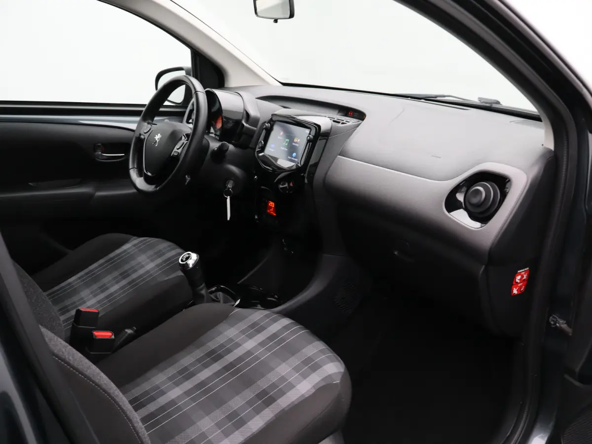 1.0 e-VTi Allure | Carplay | Camera | Clima | Bluetooth | 15" LMV |