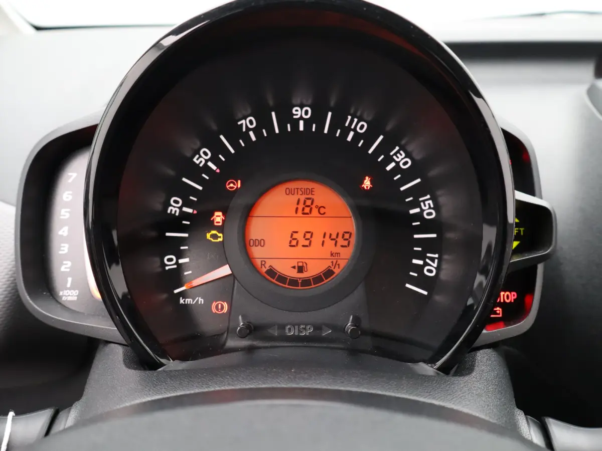 1.0 e-VTi Allure | Carplay | Camera | Clima | Bluetooth | 15" LMV |