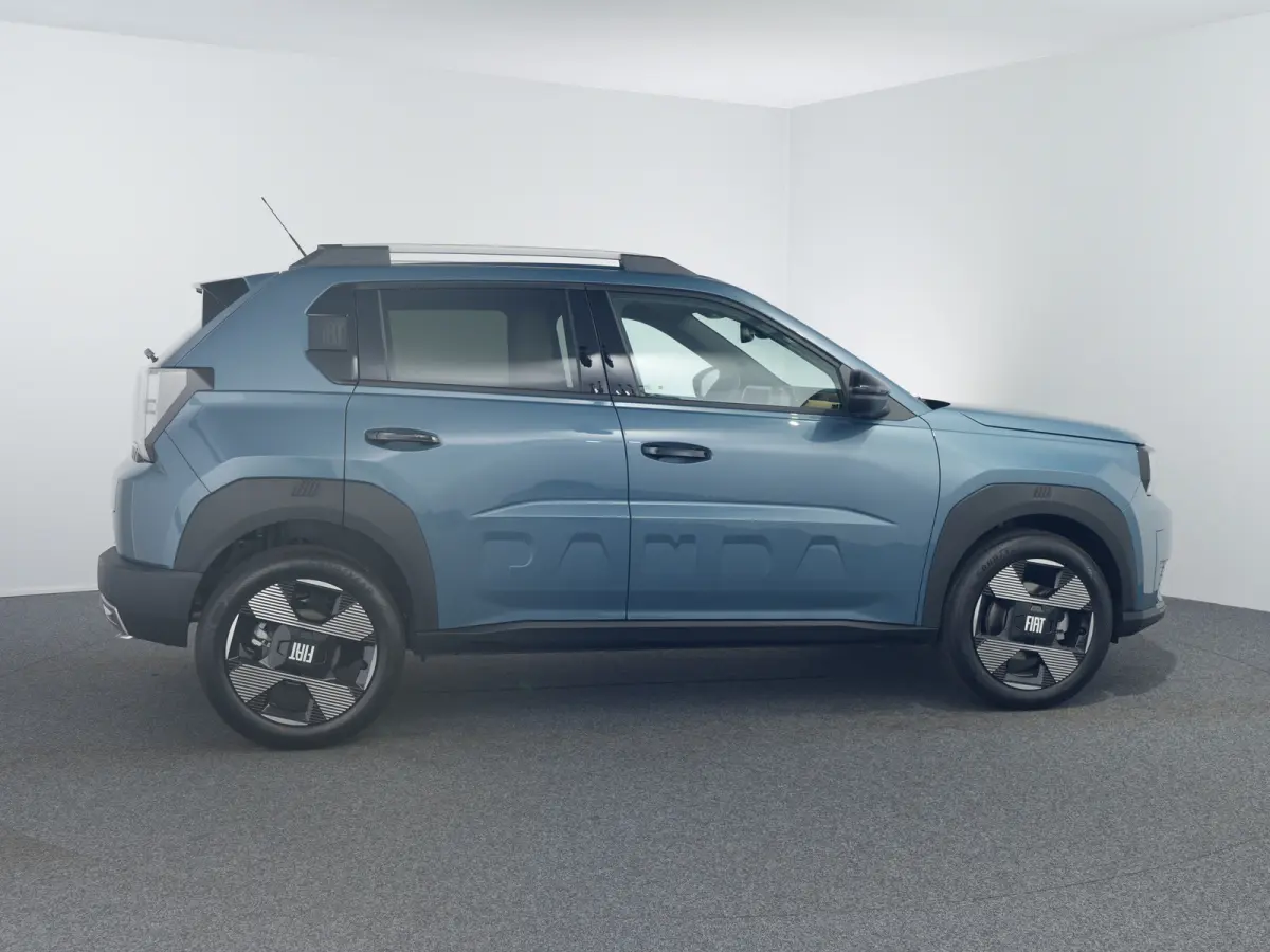 | € 2795 Voorraad Voordeel | 1.2 Hybrid La Prima | Achteruitrijcamera met 180° Area view | Automatische airconditioning | Parkeerhulp voor en achter