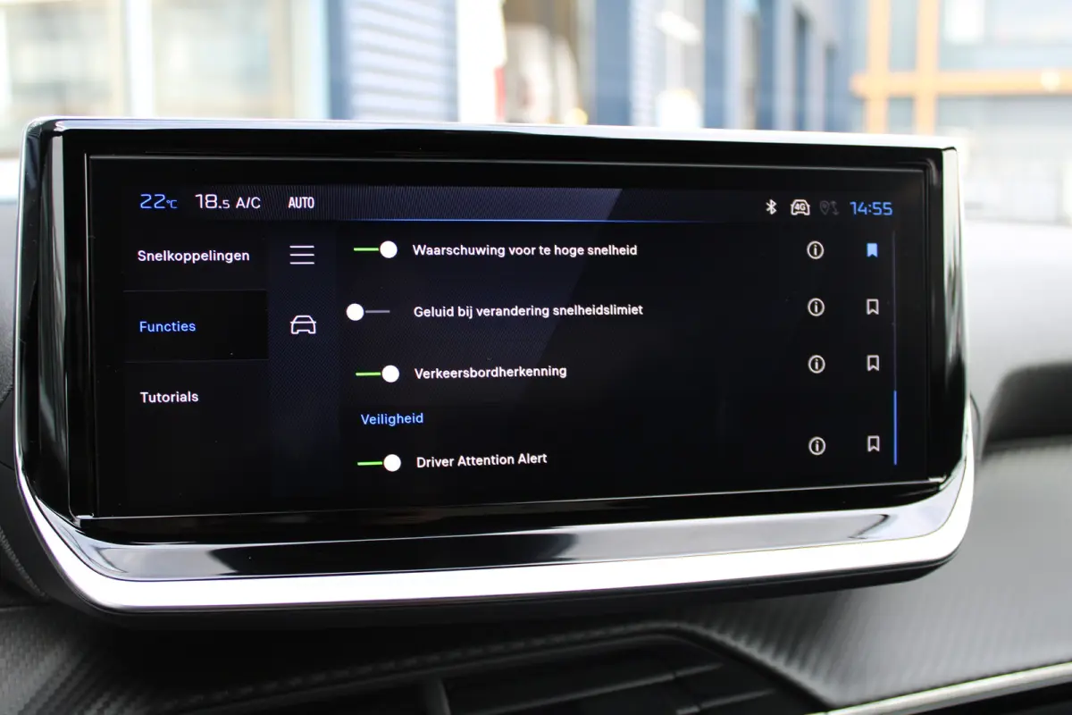 Envy | Active Safety Brake met camera en radar (automatisch noodremsysteem) met Distance Alert (waarschuwing dreigende aanrijding) | Advanced Active Safety Brake met camera en radar | Climat