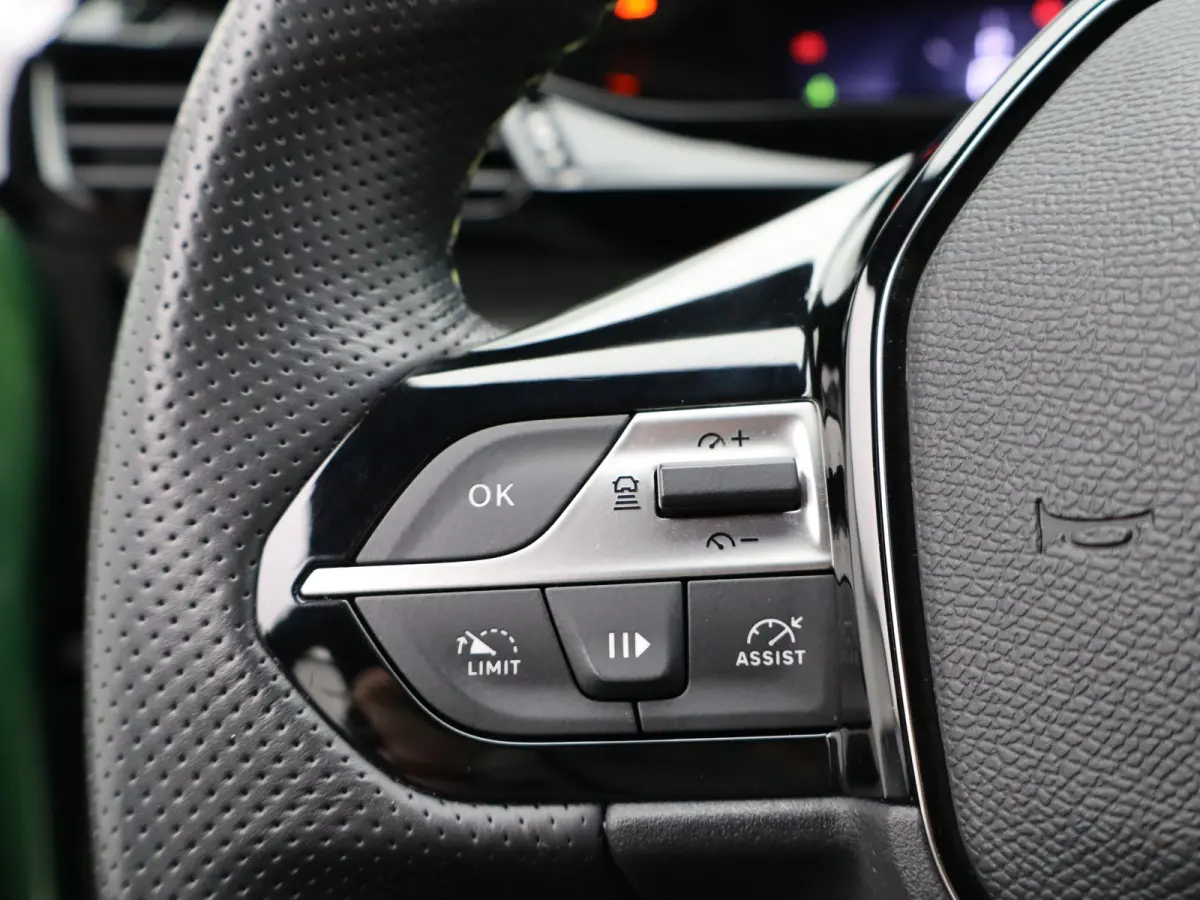 1.2 PureTech GT | Automaat | Carplay | Trekhaak | 360* Camera | Elek. bestuurderstoel | Memory | Adaptieve cruise | Matrix led |