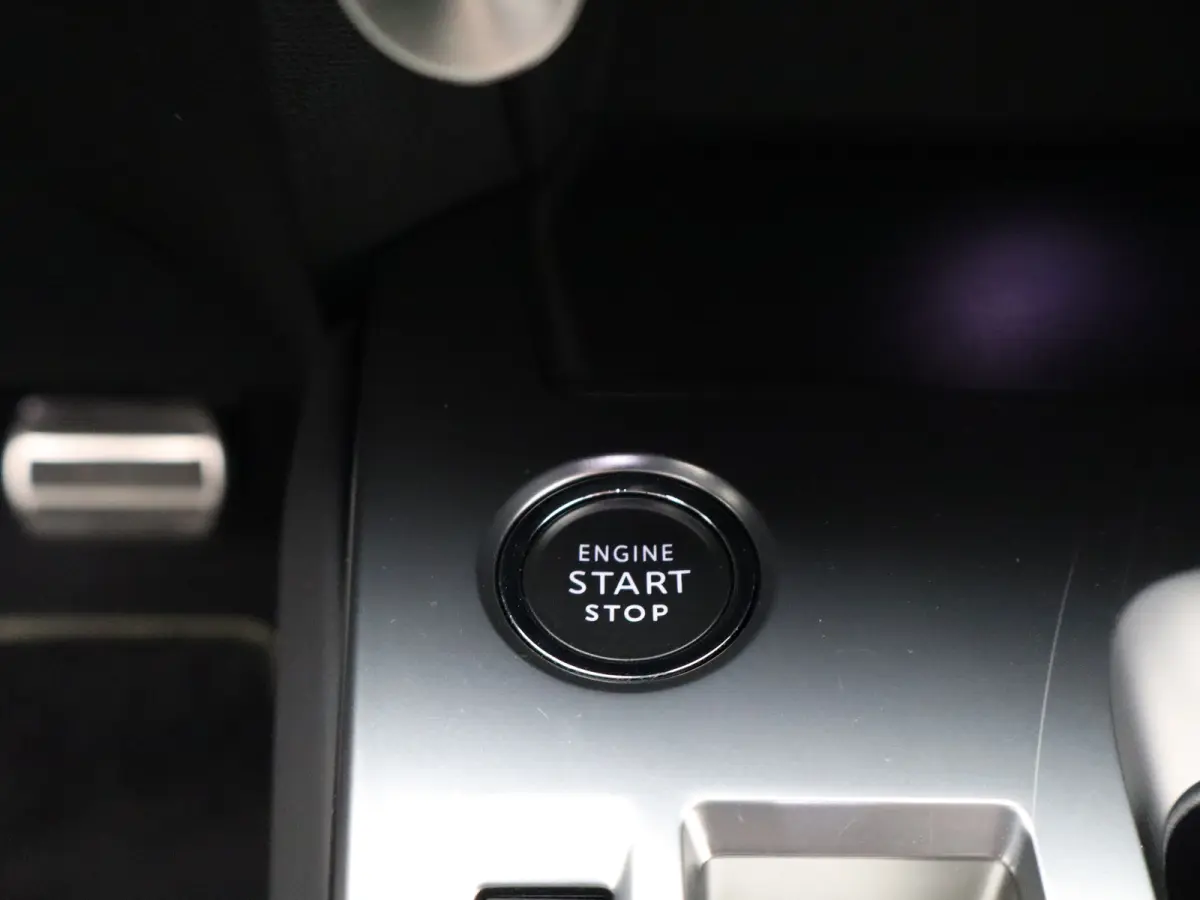 1.2 PureTech GT | Automaat | Carplay | Trekhaak | 360* Camera | Elek. bestuurderstoel | Memory | Adaptieve cruise | Matrix led |