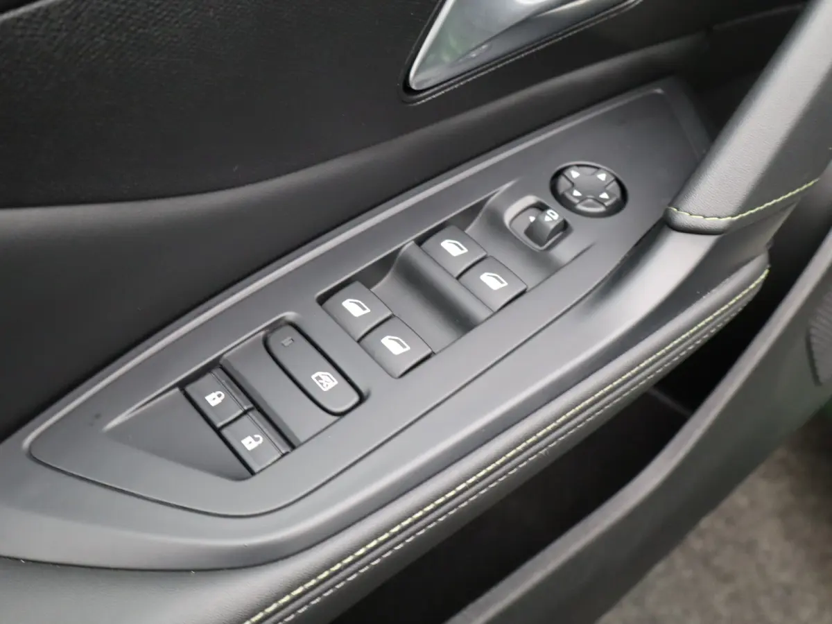 1.2 PureTech GT | Automaat | Carplay | Trekhaak | 360* Camera | Elek. bestuurderstoel | Memory | Adaptieve cruise | Matrix led |