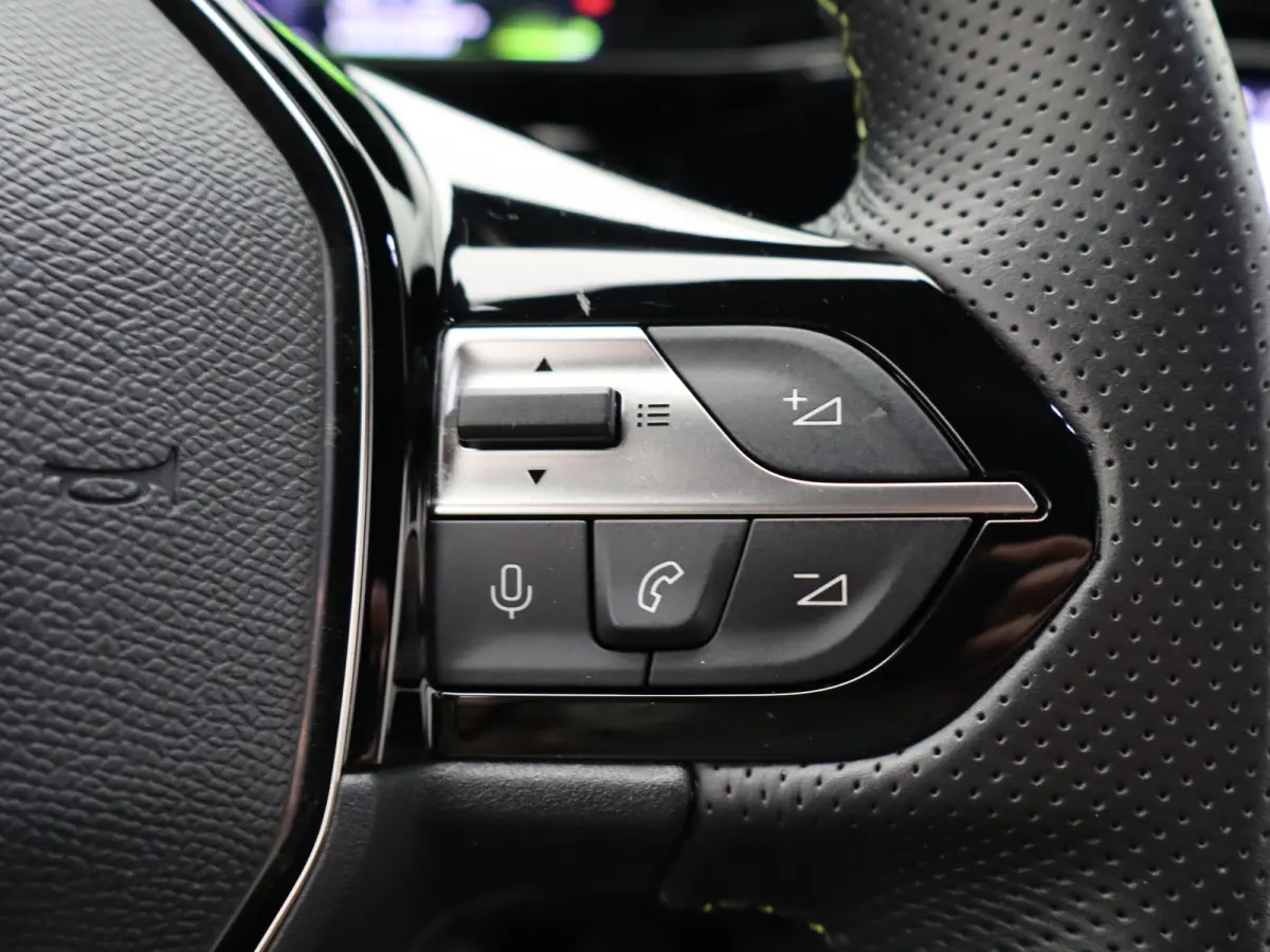 1.2 PureTech GT | Automaat | Carplay | Trekhaak | 360* Camera | Elek. bestuurderstoel | Memory | Adaptieve cruise | Matrix led |