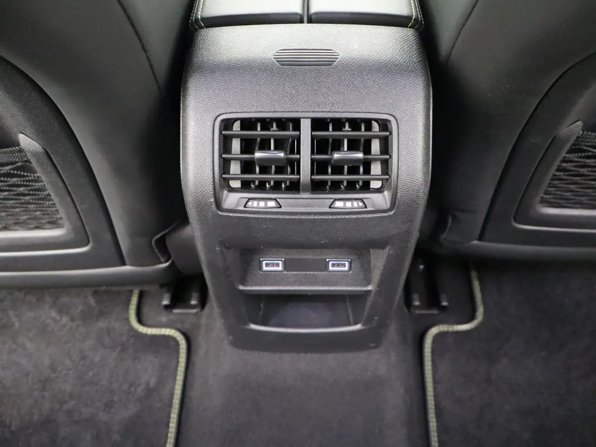 1.2 PureTech GT | Automaat | Carplay | Trekhaak | 360* Camera | Elek. bestuurderstoel | Memory | Adaptieve cruise | Matrix led |