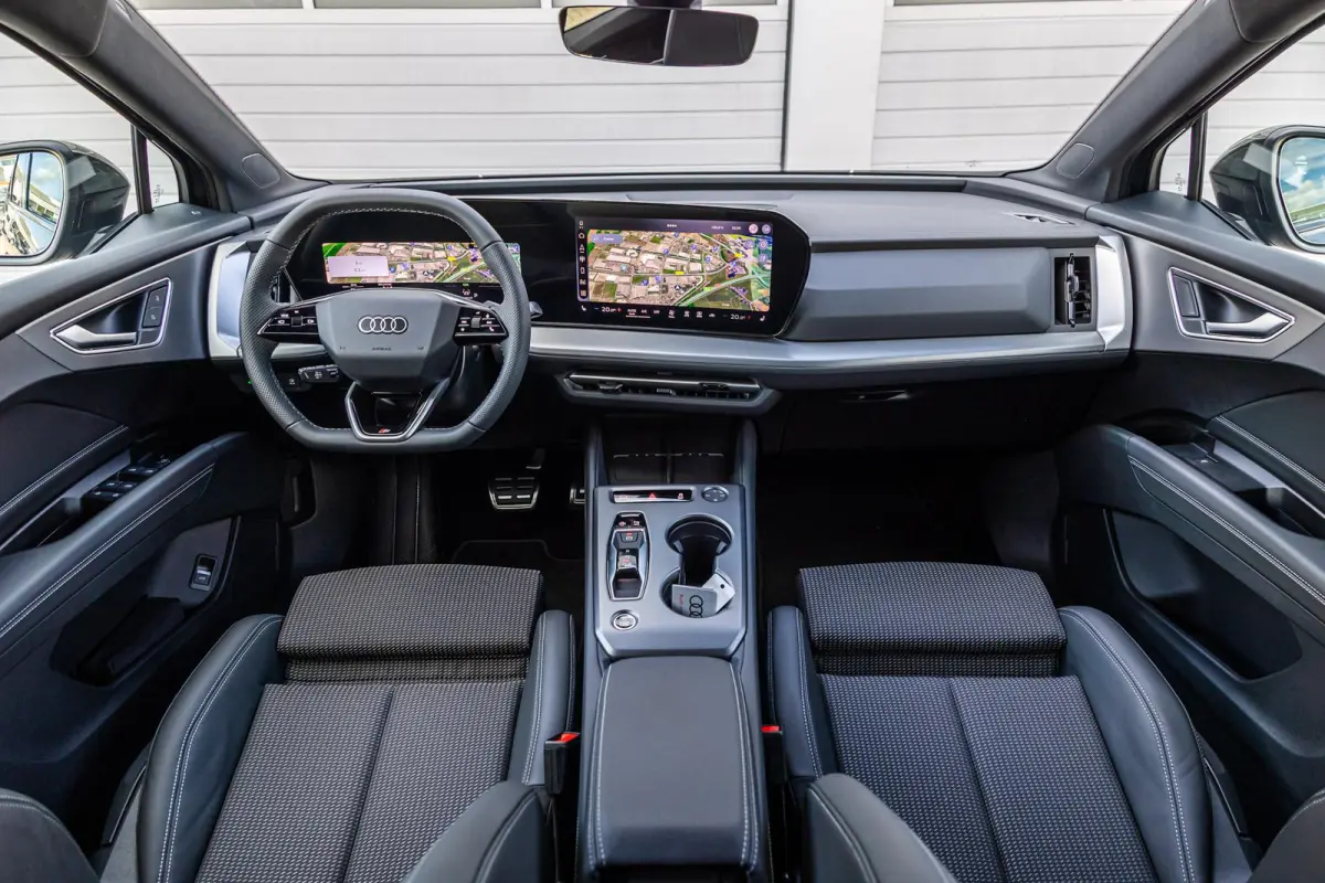 286pk S edition performance 82 kWh | 20'' velgen | Achteruitrijcamera | Trekhaak