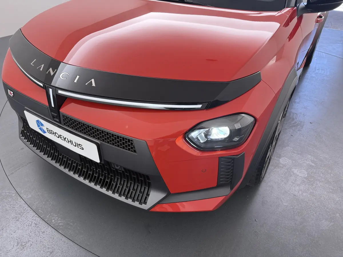 HF | 10.25" Infotainment met touchscreen | 18’’ velgen HF | Alcon remsysteem voor maximale remkracht