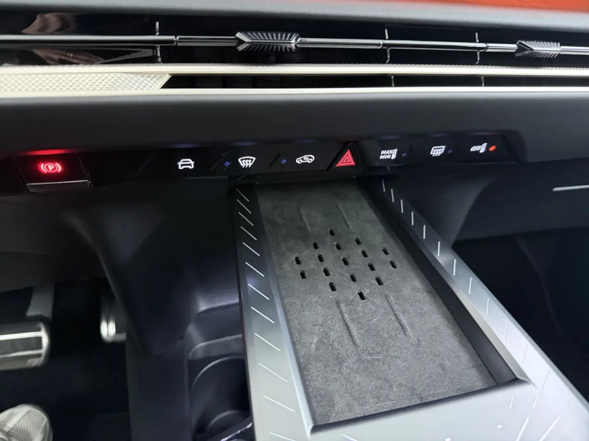 Étoile | 360 Vision (parkeercamera voor en in buitenspiegels) | Proximity Keyless Entry