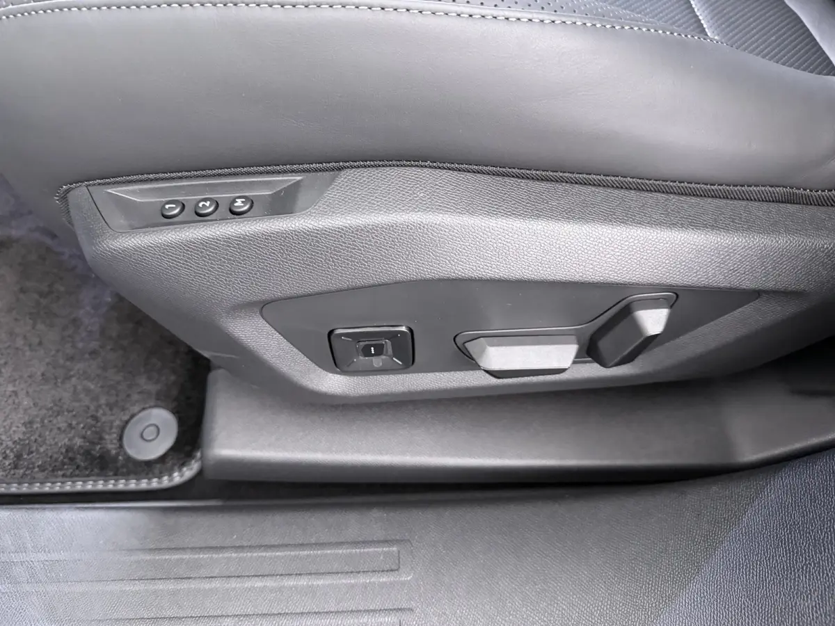 Étoile | 360 Vision (parkeercamera voor en in buitenspiegels) | Proximity Keyless Entry
