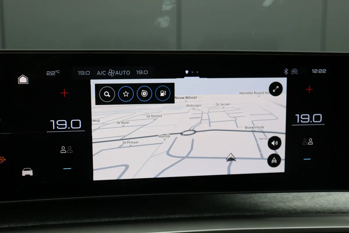 GT Exclusive | Adaptieve cruise control met Stop&Go functie | Elektrische parkeerrem | Extra getinte achterste zijruiten en achterruit