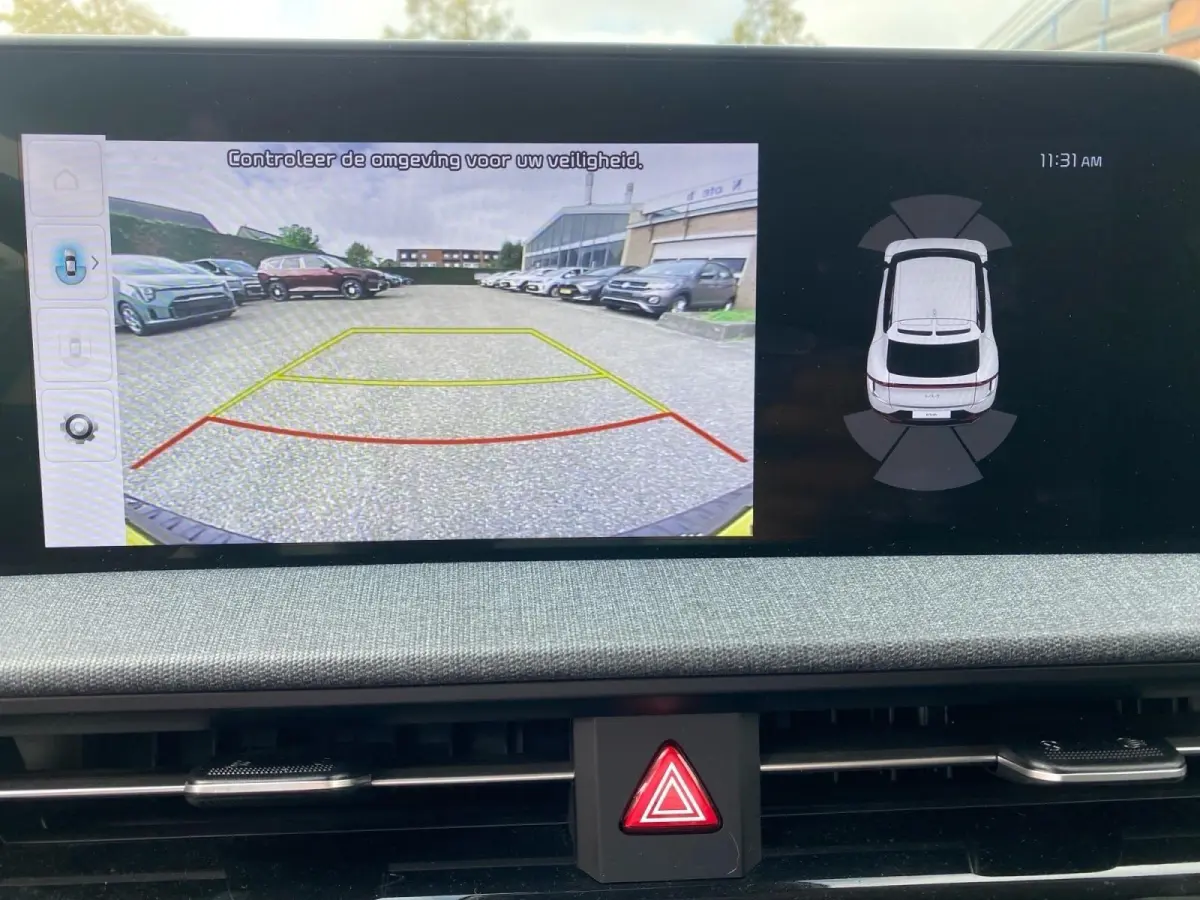 Air 58 kWh | Climate control | Navigatie | Parkeercamera | LM-velgen 19 inch | Adaptive cruise control | Line-assist | Dodehoek detectie |