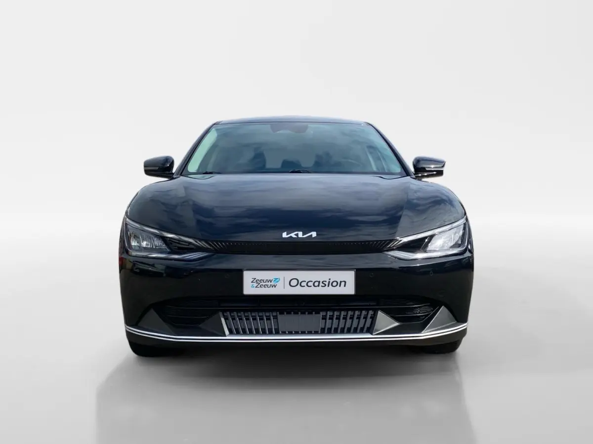 Air 58 kWh | Climate control | Navigatie | Parkeercamera | LM-velgen 19 inch | Adaptive cruise control | Line-assist | Dodehoek detectie |